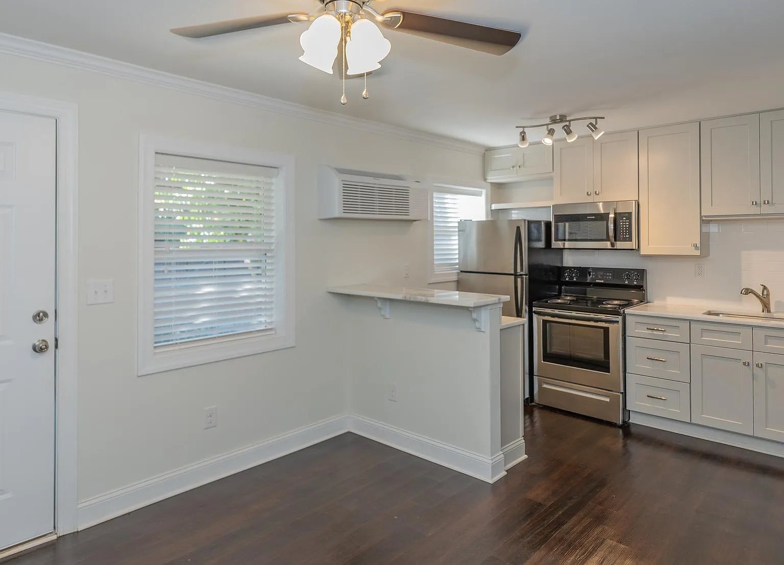 1 bed, 650 sqft, $1,550 — Photo 4