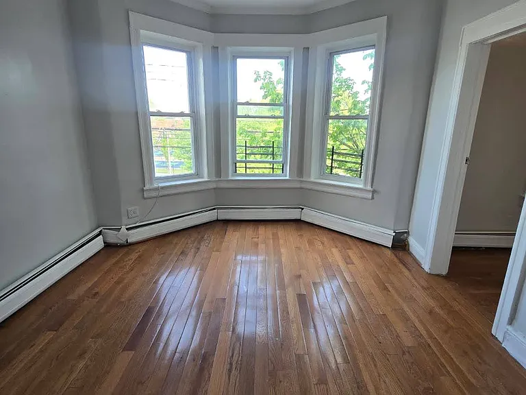 126 Bergen Ave #2A — Photo 1