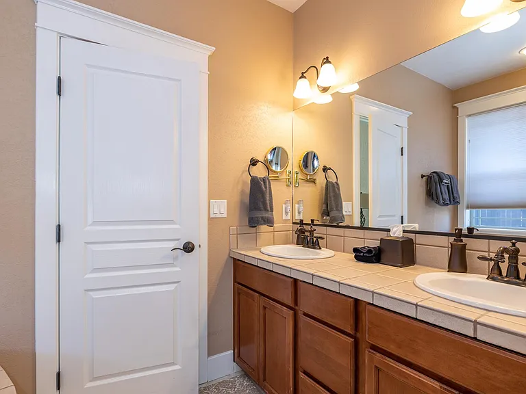 310 Beryl Rd — Photo 9