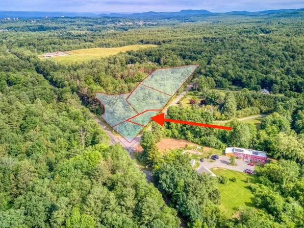 3 Harkness Rd, Amherst, MA 01002
