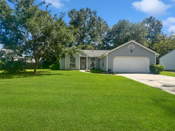 102 Amberside Dr, Goose Creek, SC 29445