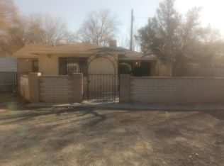1808 Elena Cir SW, Albuquerque, NM 87105