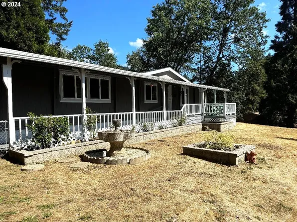 450 Sandra Ct, Canyonville, OR 97417