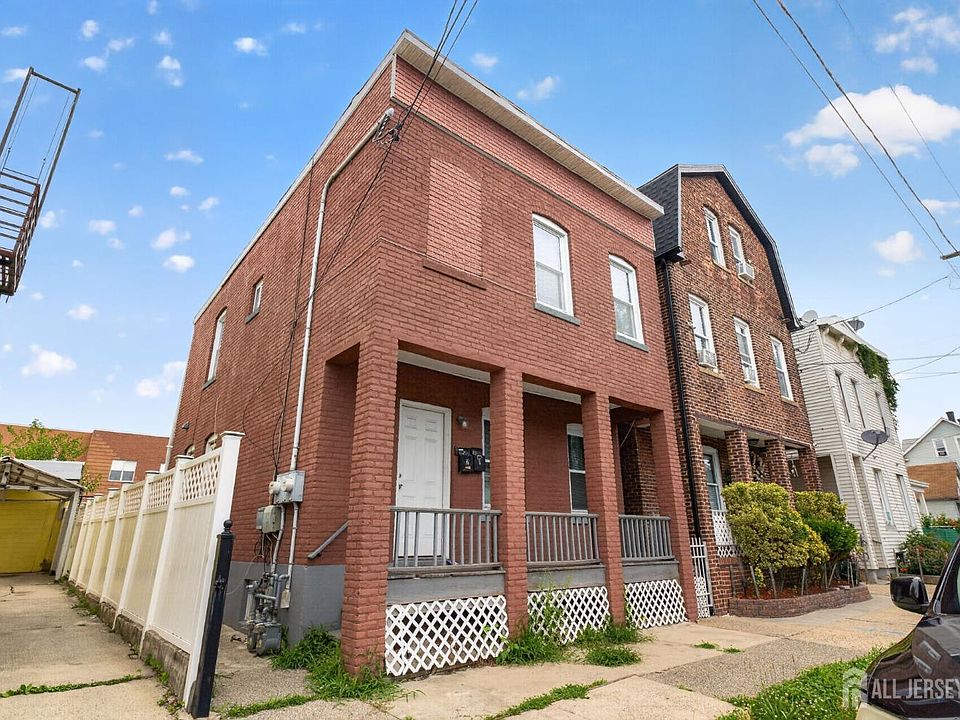 1st image of 331 Watson Ave