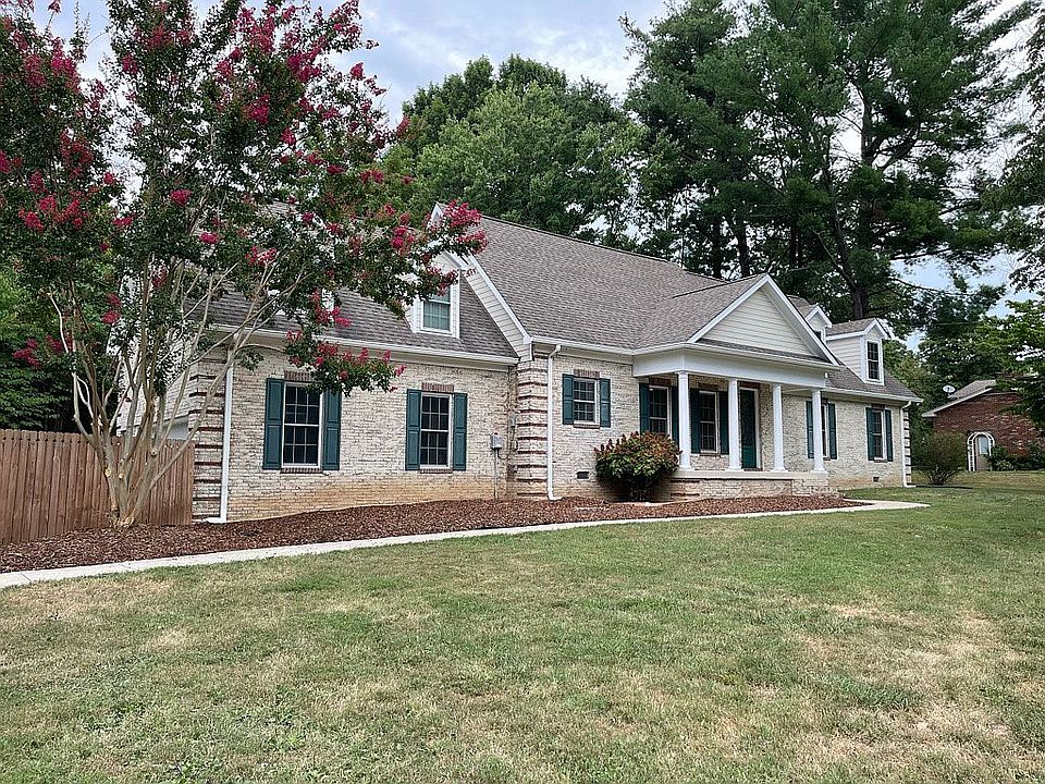 2nd image of 1115 Lipscomb Dr