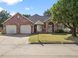 312 Roosevelt Ave, Wagoner, OK 74467