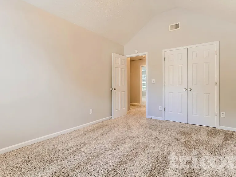 535 Concord Ter — Photo 5