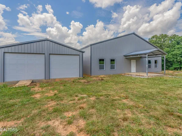 1607 Tom McCall Rd, Maryville, TN 37801