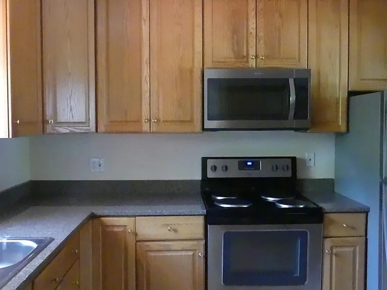 1819 Westmoreland St — Photo 7