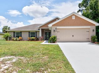 674 Benedictine Ter, Sebastian, FL 32958