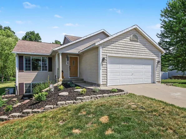 2227 Avalon View Dr NE, Cedar Springs, MI 49319