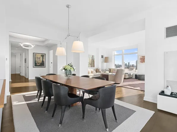 400 East 67th Street image 8 of 29