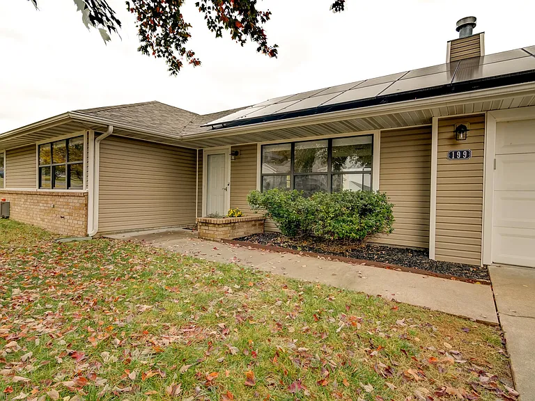 199 Lancashire Dr — Photo 10