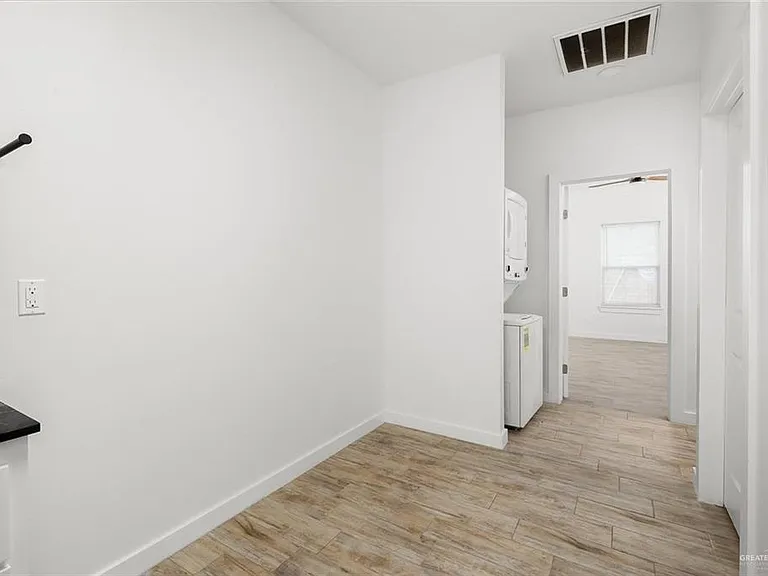 1429 W Harrison Ave #9 — Photo 6