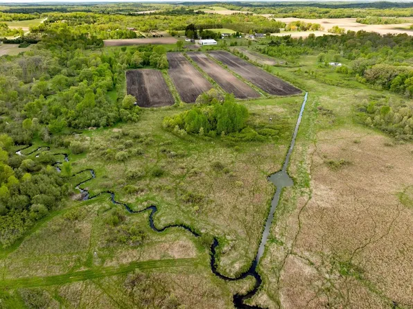 N402 24th Avenue, Neshkoro, WI 54960