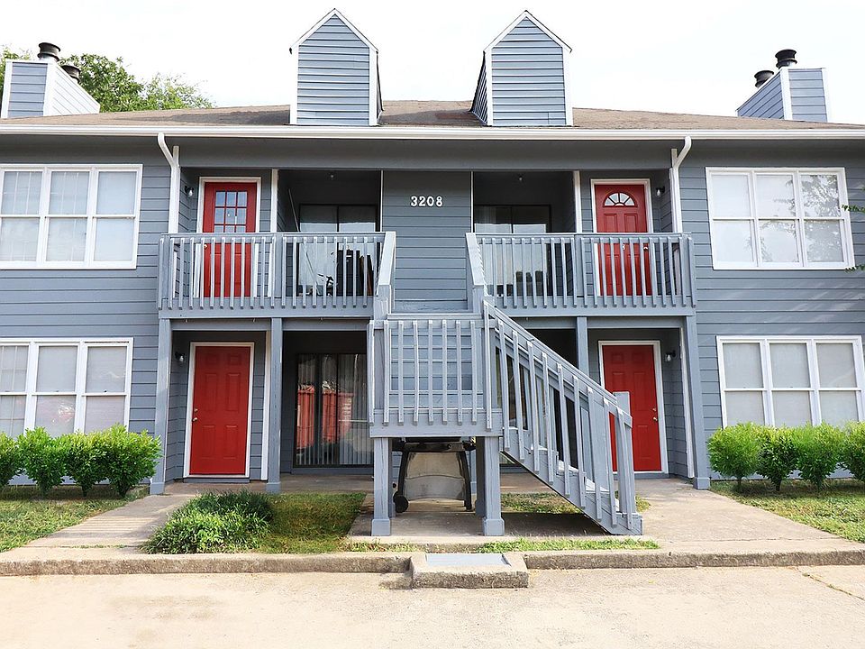 1st image of 3208 Village Dr SW