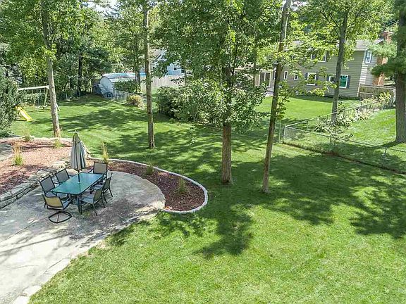 3rd image of 1319 Kirkland Dr