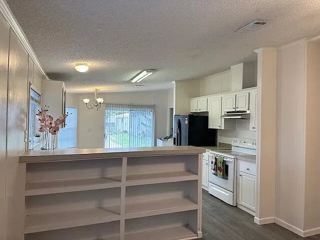 3 bed, 2.0 bath, 1248 sqft, $2,600 — Photo 4