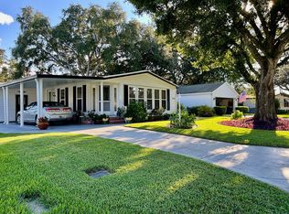 1356 E Schwartz Blvd, Lady Lake, FL 32159