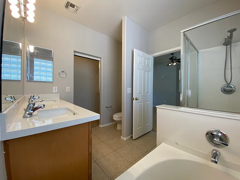1376 E Mia Ln — Photo 15