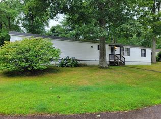 9 5th St, Brookfield, MA 01506