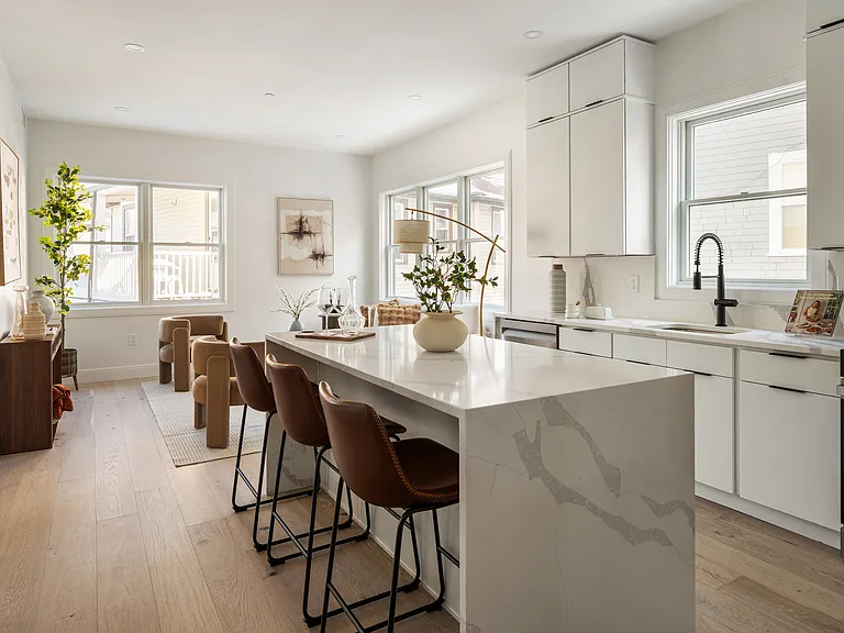 140 Shirley St #206 — Photo 3