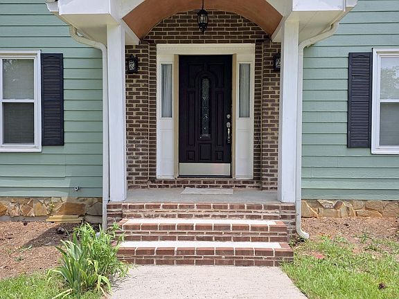 4th image of 582 Hastings Way