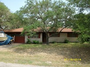 1904 Johnson Ave, Rockport, TX 78382