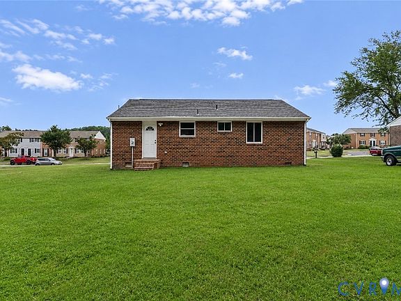 3rd image of 3924 Lamplighter Dr