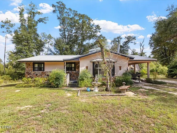 796 Gambier Dr, Alford, FL 32420