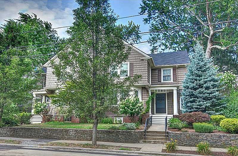 160 Taber Ave, Providence, RI 02906 Zillow