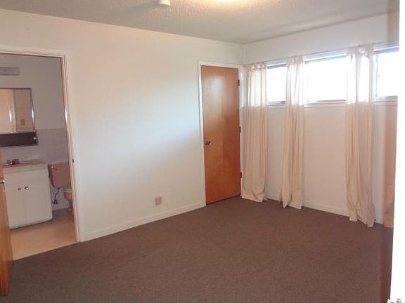 5th image of 152 Jackson Ave APT 204