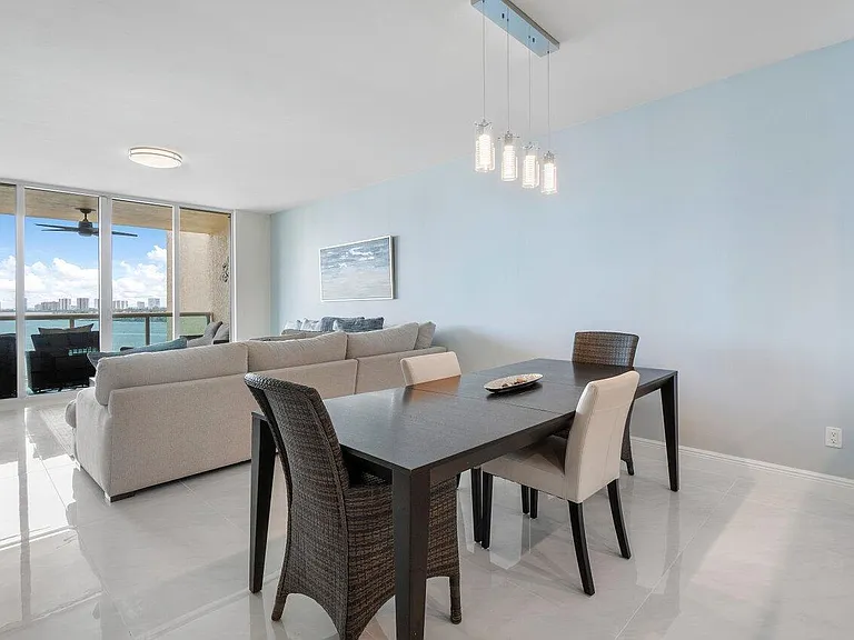 2650 Lake Shore Dr #1003 — Photo 8