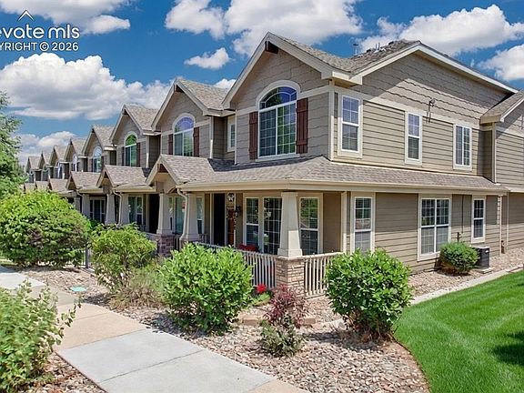 3rd image of 6568 High Knolls Grv