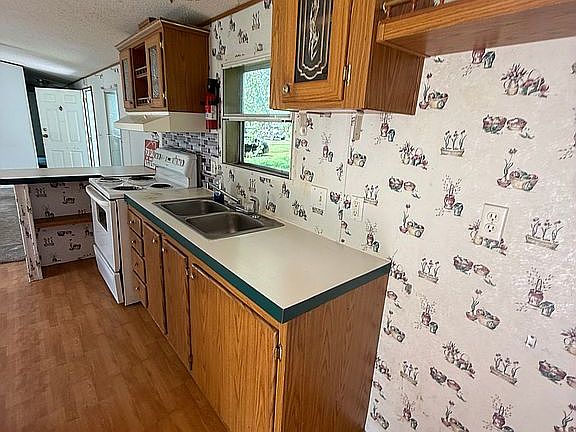 5th image of 255 Rural Retreat Lake Rd