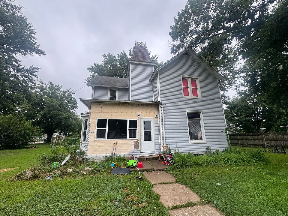 1st image of 504 Washington St