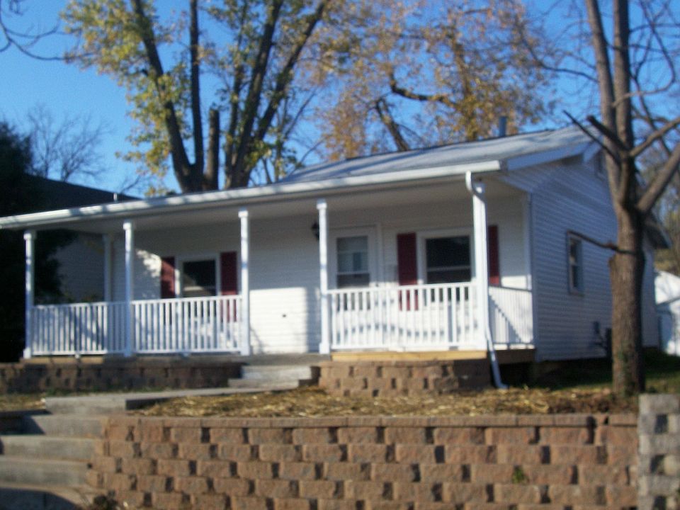 1st image of 433 E Southern Dr