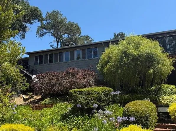 496 Raymundo Dr, Woodside, CA 94062