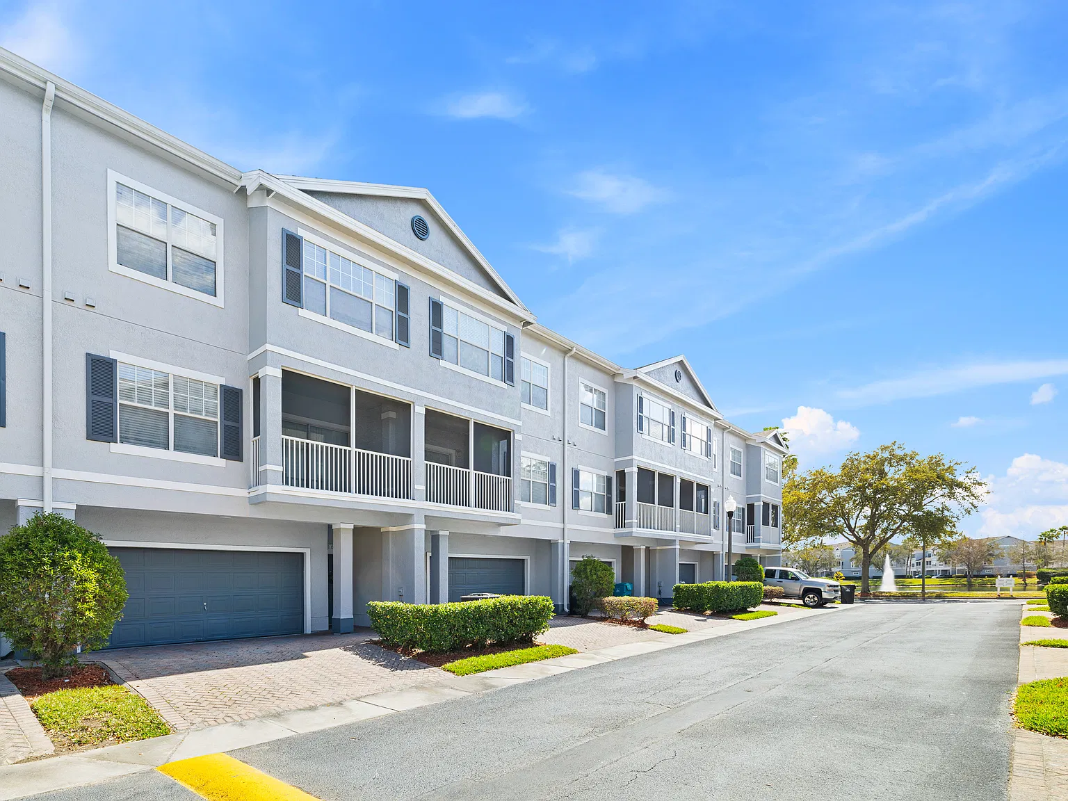 2 bed, 1250 sqft, $2,210 — Photo 3