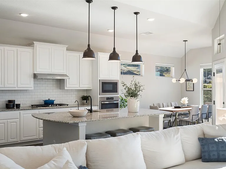 17805 Limestone Spring Ln — Photo 8