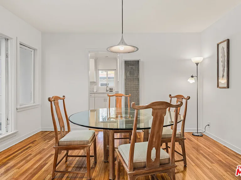 329 S Reeves Dr — Photo 12