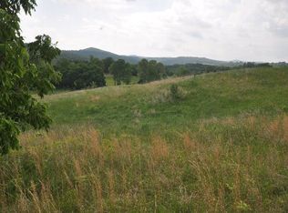 2041 Reeder Town Rd, Byrdstown, TN 38549