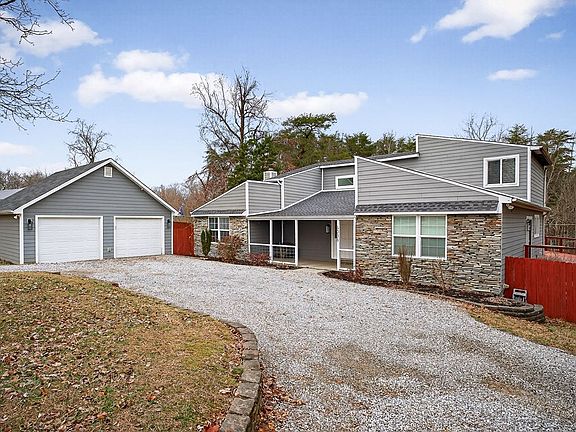 2nd image of 5036 Village Rd