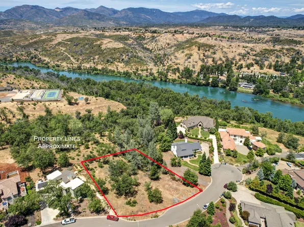 866 Palatine Ct, Redding, CA 96001