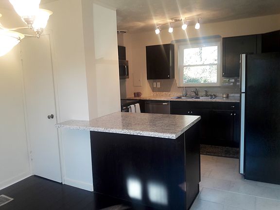  dining into kitchen