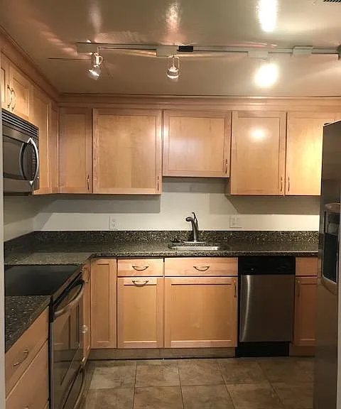 1730 16th St NW #5 — Photo 1
