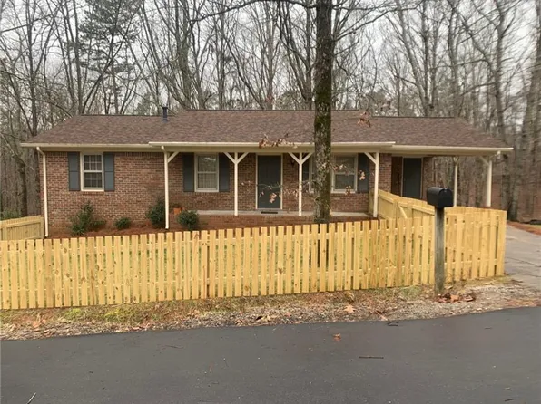 31 Pine St, Buchanan, GA 30113