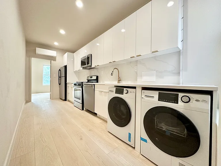 131 Starr St #2B — Photo 4