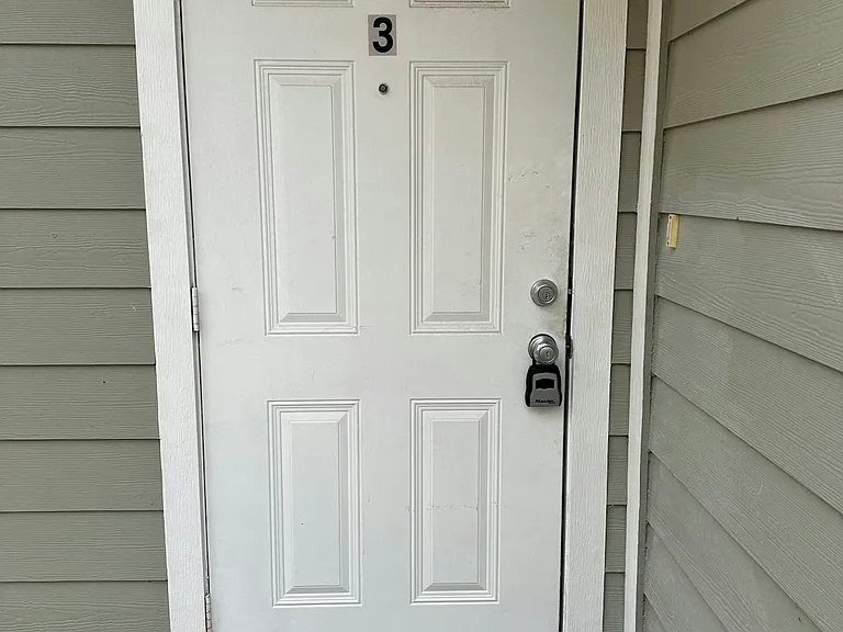 1308 Quitaca Dr #3 — Photo 2