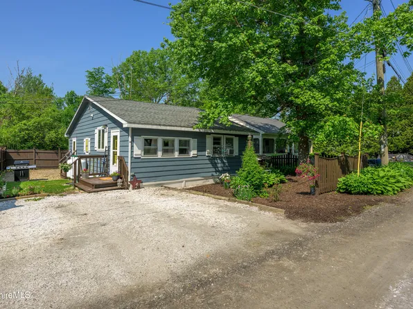 13 Pine Rd, Richmond, MA 01254